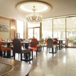 Зал для завтрака New Hotel Bompard La Corniche Kennedy Fotos