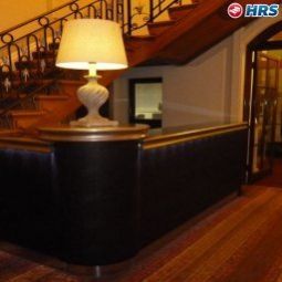 Холл Ringwood Hall Fotos