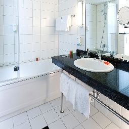 Camera da bagno NH München Neue Messe Fotos