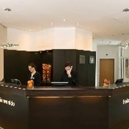 Reception NH München-Airport Fotos