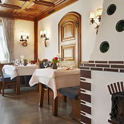 Sala de desayuno en el restaurante Mohren Gasthof Fotos