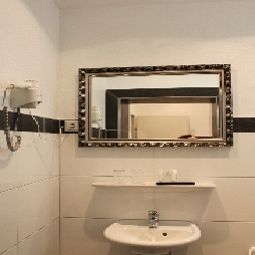 Camera da bagno Heidelberger Hof Fotos
