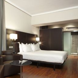 Camera AC Hotel General Alava by Marriott Fotos