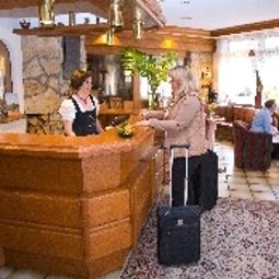 Ресепшен Linde Fotos