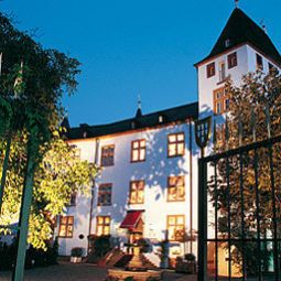 Außenansicht Victors Residenz-Hotel Schloss Berg Fotos