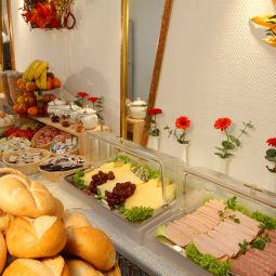Buffet Korn by Centro Basic Fotos