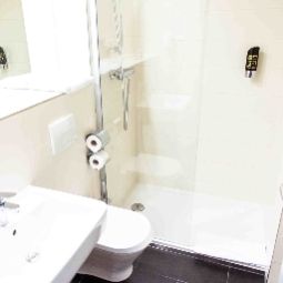 Camera da bagno Serways Hotel Nürnberg- Feucht Ost Fotos