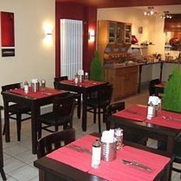 Salle du petit-déjeuner située dans le restaurant Erholung Fotos