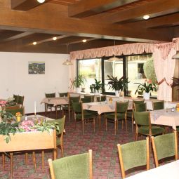 Sala de desayuno en el restaurante Haus Koppelberg Fotos