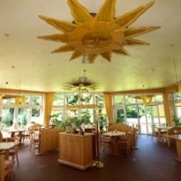 Frühstücksraum im Restaurant Christel Fotos
