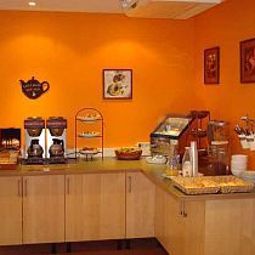 Зал для завтрака P'tit Dej-HOTEL Macon Fotos