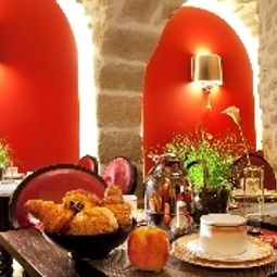 Buffet Hotel de Fleurie Fotos