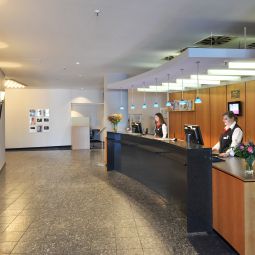 Empfang InterCityHotel Fotos