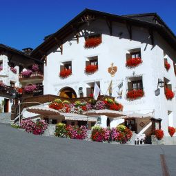 Schlosshotel Chaste Tarasp (Graubünden)