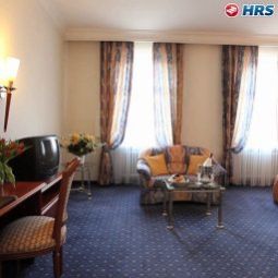 Chambre Bayerischer Hof Dresden Fotos