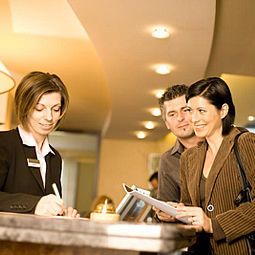 Recepción Stoiser Thermenhotel Fotos