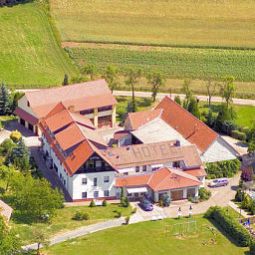 Außenansicht Wolfsmühle Ferienhotel Fotos