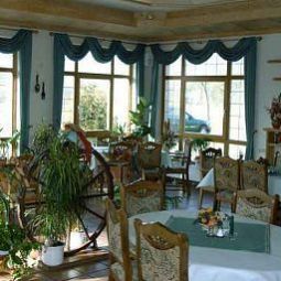 Frühstücksraum im Restaurant Wolfsmühle Ferienhotel Fotos