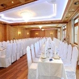 Sala colazione nel ristorante Maria Theresia Fotos