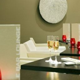 Salle du petit-déjeuner située dans le restaurant Sofitel Paris La Défense Fotos