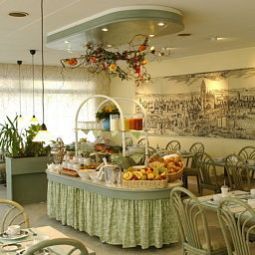 Комната для завтраков Motel Frankfurt Fotos