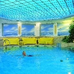 Piscina Maritim Kaiserhof Fotos