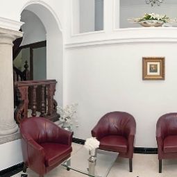 Фасад Sacher Baden Fotos