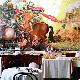 Sala de desayuno en el restaurante Bonconte Fotos