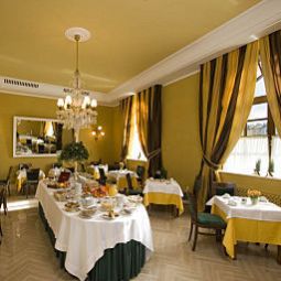 Sala śniadaniowa w restauracji Balestri Fotos