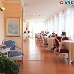 Salle du petit-déjeuner située dans le restaurant Eliseo Fotos