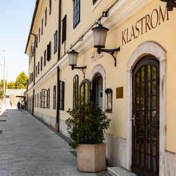 Photos des hôtels  Klastrom