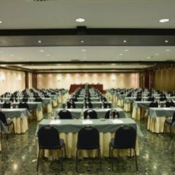 Conference room NH IRUÑA PARK Fotos