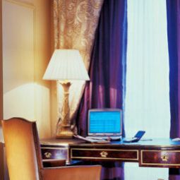 Chambre Renaissance Paris La Defense Hotel Fotos