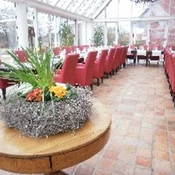 Breakfast room within restaurant Keller Landhaus Garni Fotos