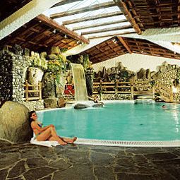 Pool Bayerischer Hof WellnessSporthotel Fotos