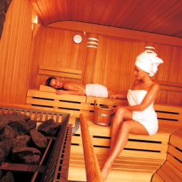  Bayerischer Hof WellnessSporthotel Fotos