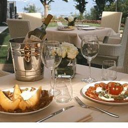Сад Villa Rosa Desenzano Fotos