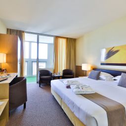  Best Western Farnese Fotos