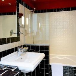Cuarto de baño New Hotel Vieux-Port Fotos