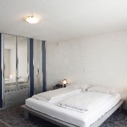 Zimmer mit Balkon Spalenbrunnen Fotos
