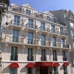 Exterior view Medicis Fotos