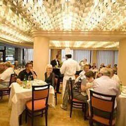 Sala śniadaniowa w restauracji Toscana Ambassador Fotos