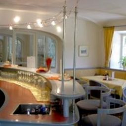 Bar Schloss Leopoldskron - Meierhof Fotos