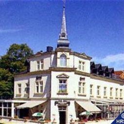 Exterior view Kurhaus Klotzsche Fotos