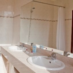 Salle de bains Saint Nicolas Fotos