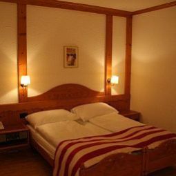 Chambre Ambassador Garni Fotos