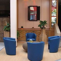 Hall Le Cedre Fotos