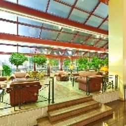 Hall Rushotel Fotos