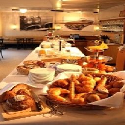Buffet Neufeld Fotos