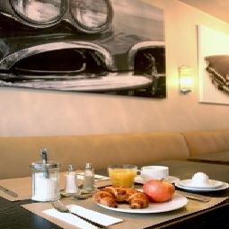 Breakfast room within restaurant Neufeld Fotos